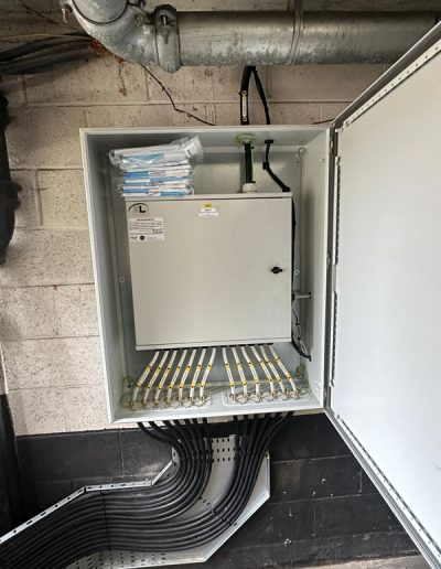 Electric control cabinet