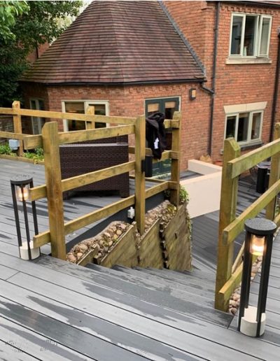 Outdoor landscape lighting